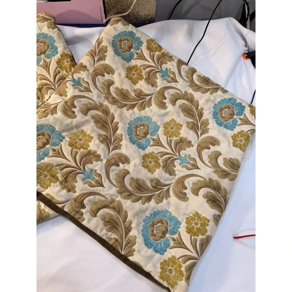 2 FeatherPillow Covers Luxury Earth Tones Tan Thick‎ Zipper Cleaned 321